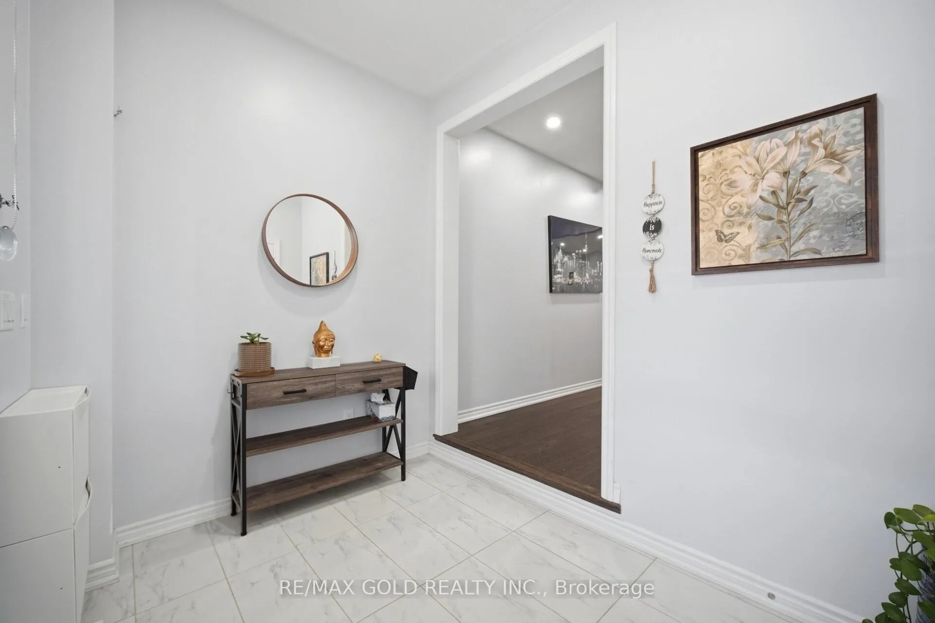 Photo 2 of 28 Calabria Drive, Caledon, Rural Caledon — HOMEH