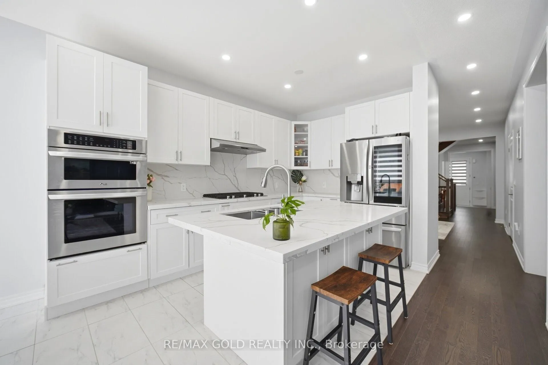 Photo 12 of 28 Calabria Drive, Caledon, Rural Caledon — HOMEH
