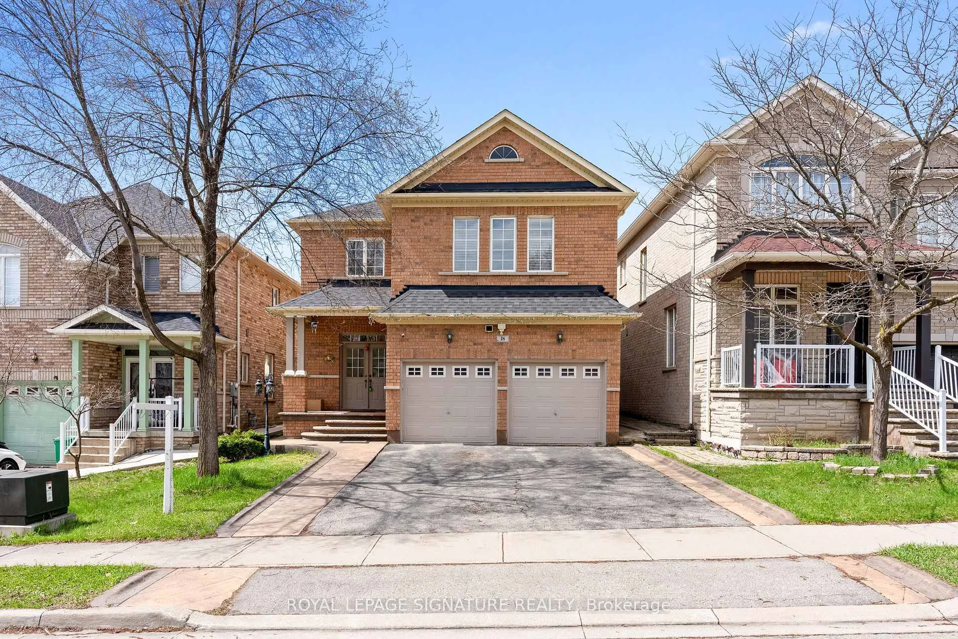 Photo 2 of 16 Clearjoy Street, Brampton, Madoc — HOMEH