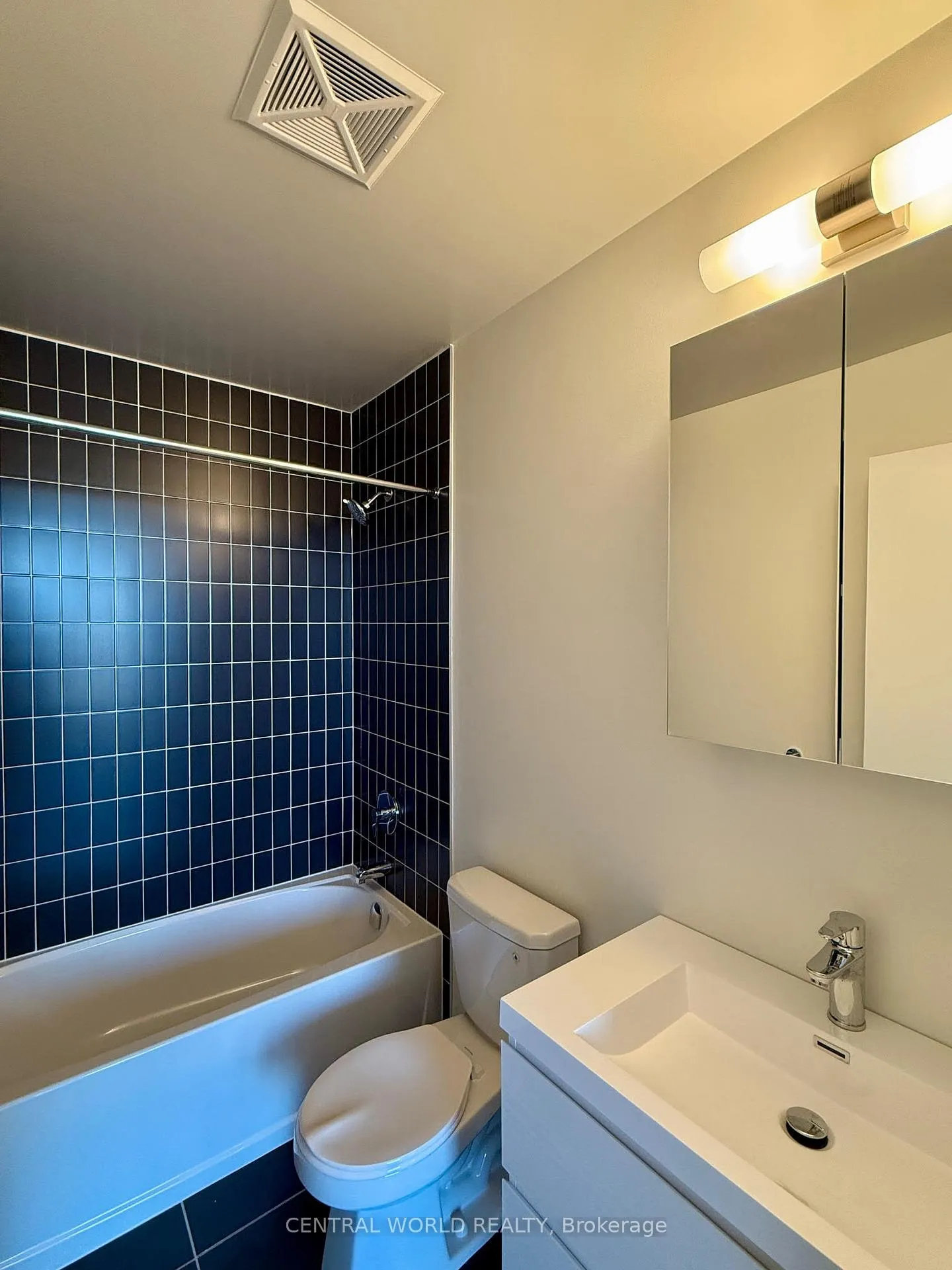 Photo 6 of Unit 1005, 38 Andre De Grasse Street, Markham, Unionville — HOMEH