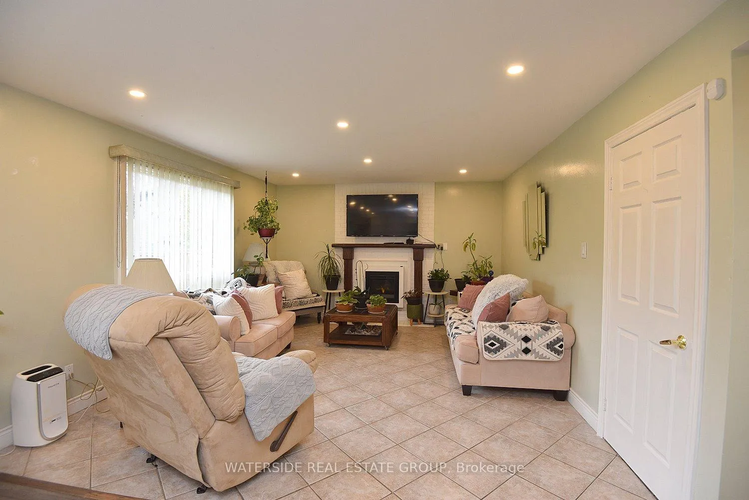 Photo 8 of 126 Bastille Street, Hamilton, Barnstown — HOMEH