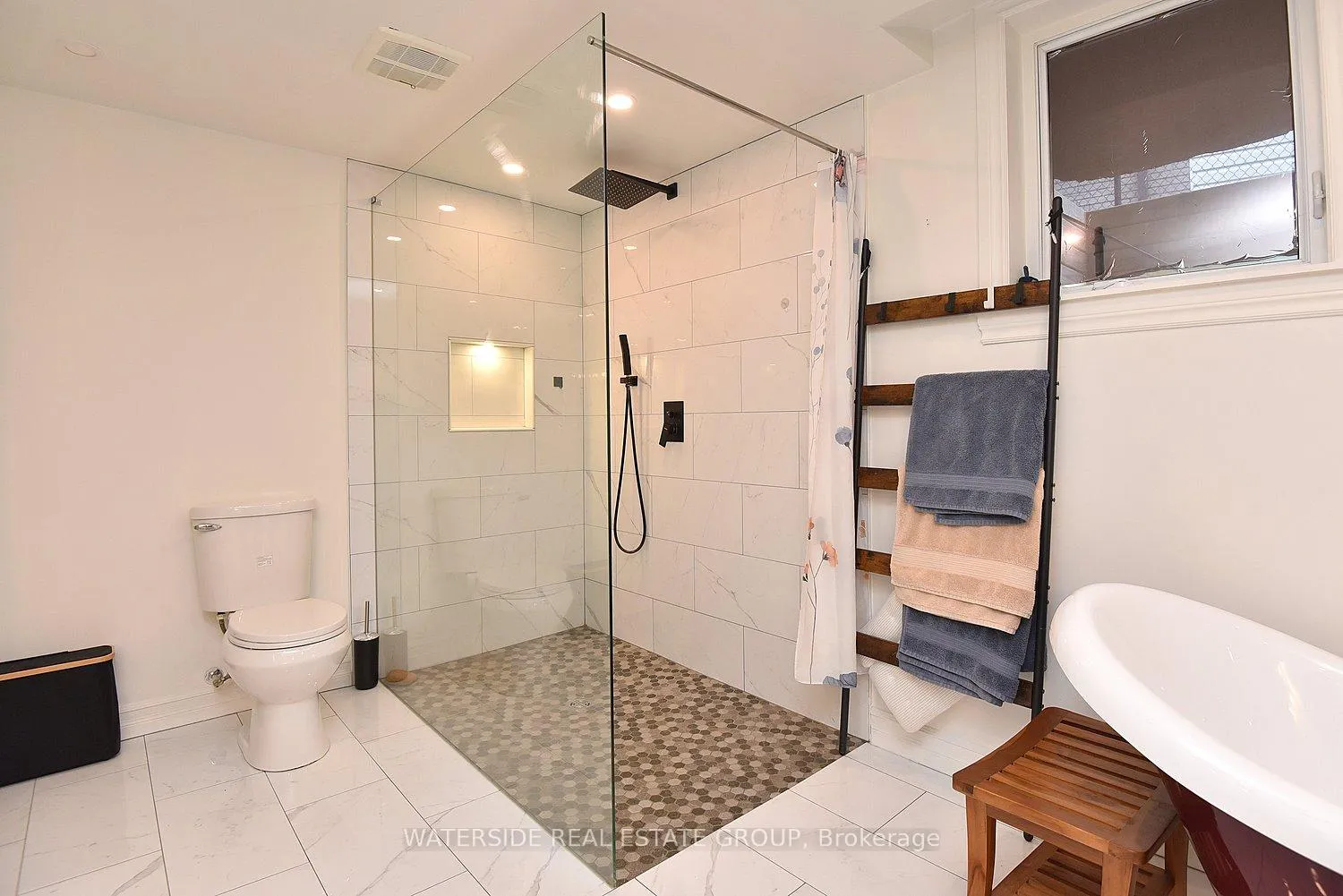 Photo 21 of 126 Bastille Street, Hamilton, Barnstown — HOMEH