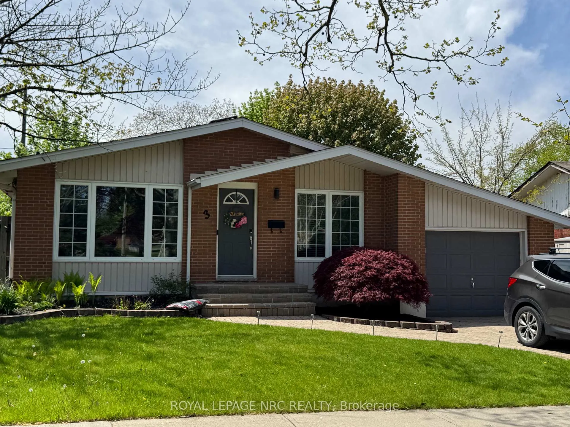 Photo 1 of 3 Clearview Heights, St. Catharines, Burleigh Hill — HOMEH