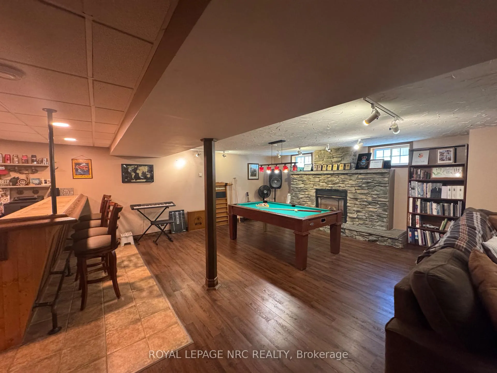 Photo 13 of 3 Clearview Heights, St. Catharines, Burleigh Hill — HOMEH