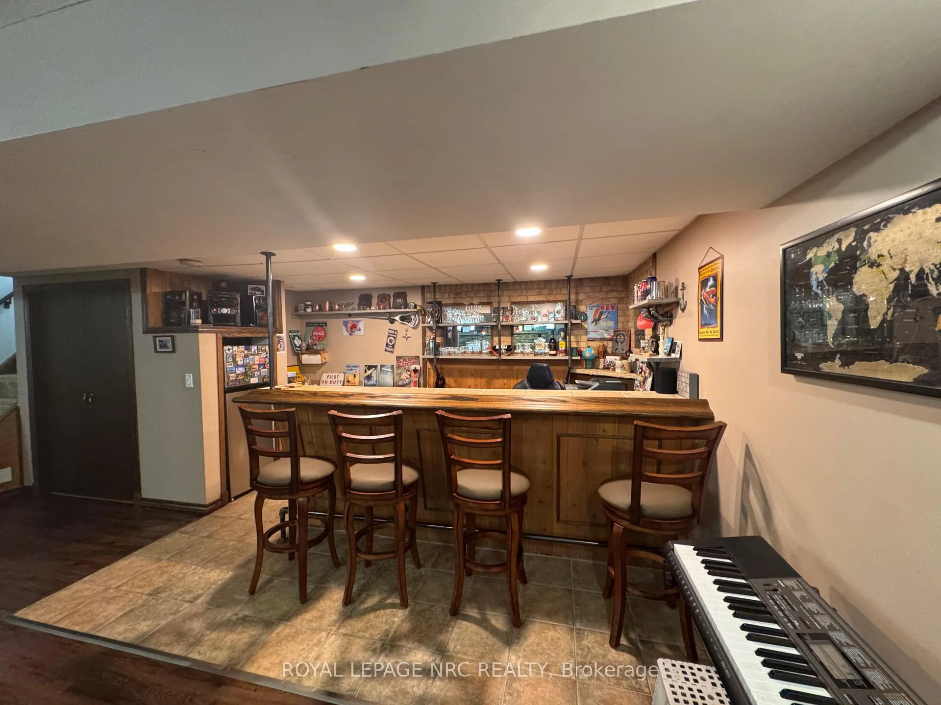 Photo 14 of 3 Clearview Heights, St. Catharines, Burleigh Hill — HOMEH