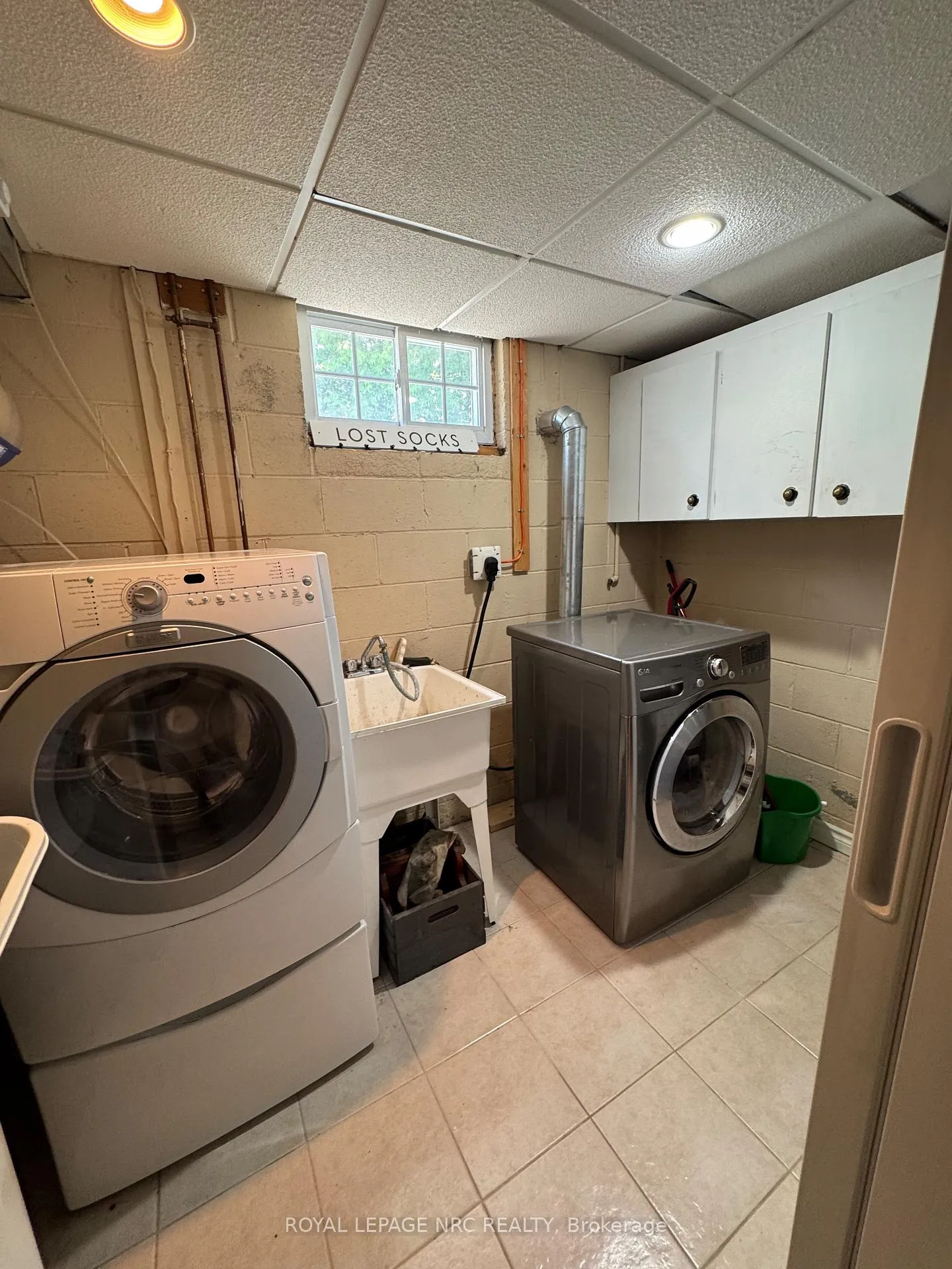 Photo 19 of 3 Clearview Heights, St. Catharines, Burleigh Hill — HOMEH