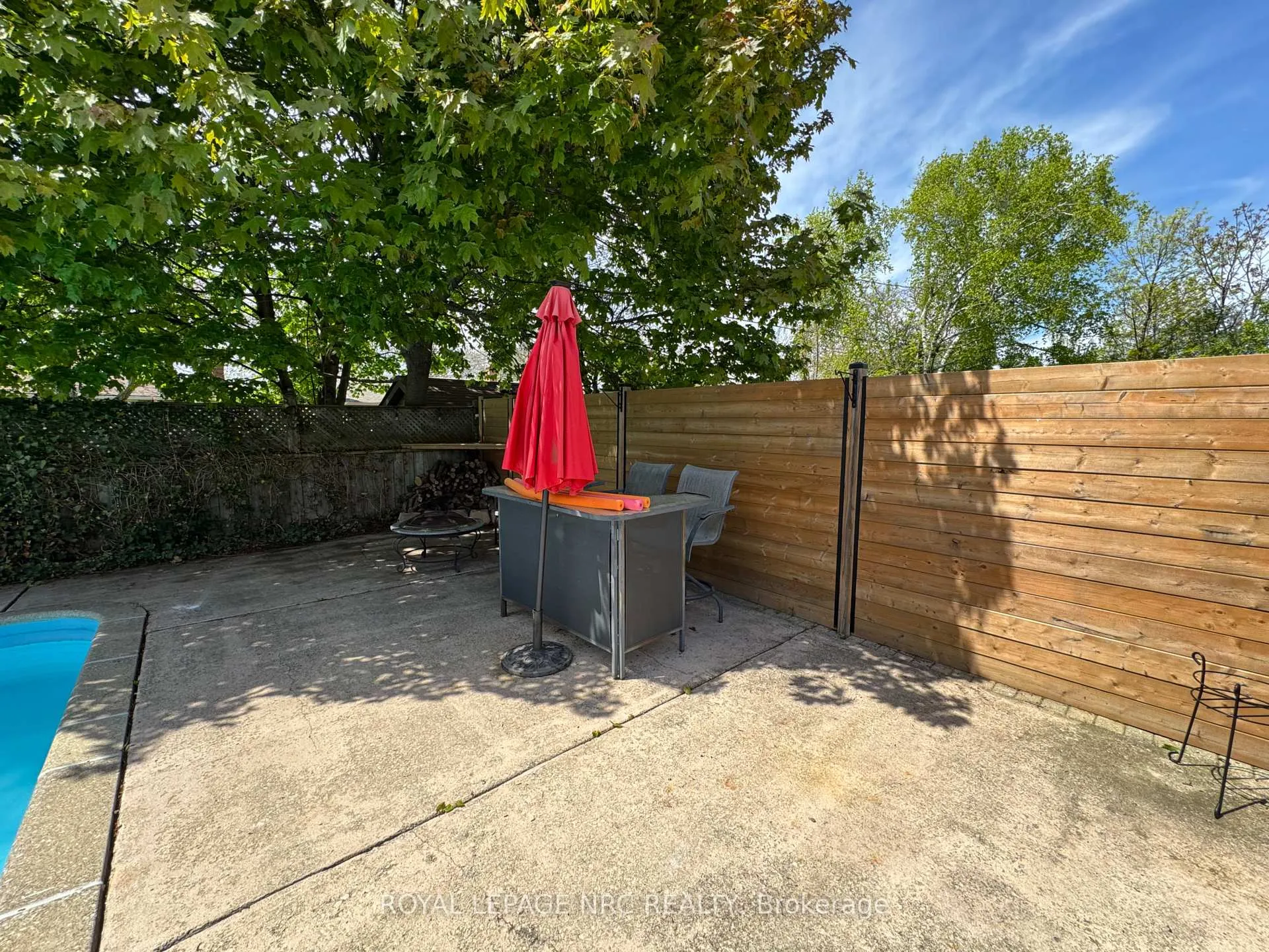 Photo 23 of 3 Clearview Heights, St. Catharines, Burleigh Hill — HOMEH