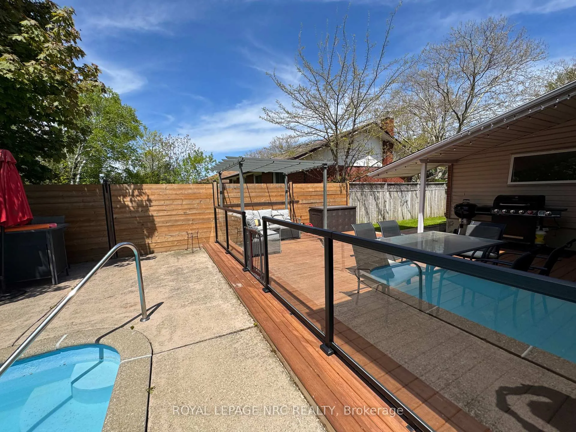 Photo 26 of 3 Clearview Heights, St. Catharines, Burleigh Hill — HOMEH