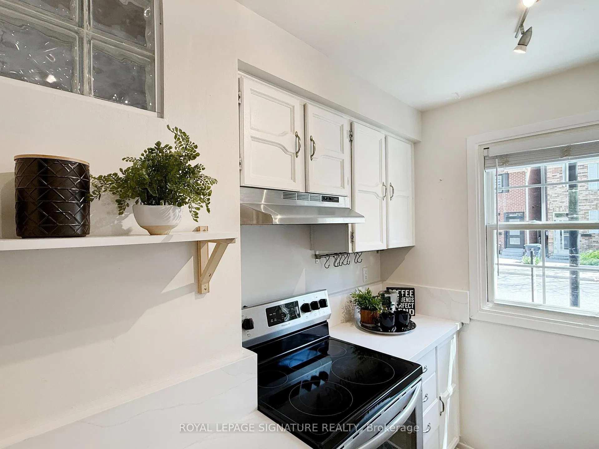 Photo 3 of 36 Lount Street, Toronto, Greenwood-Coxwell — HOMEH