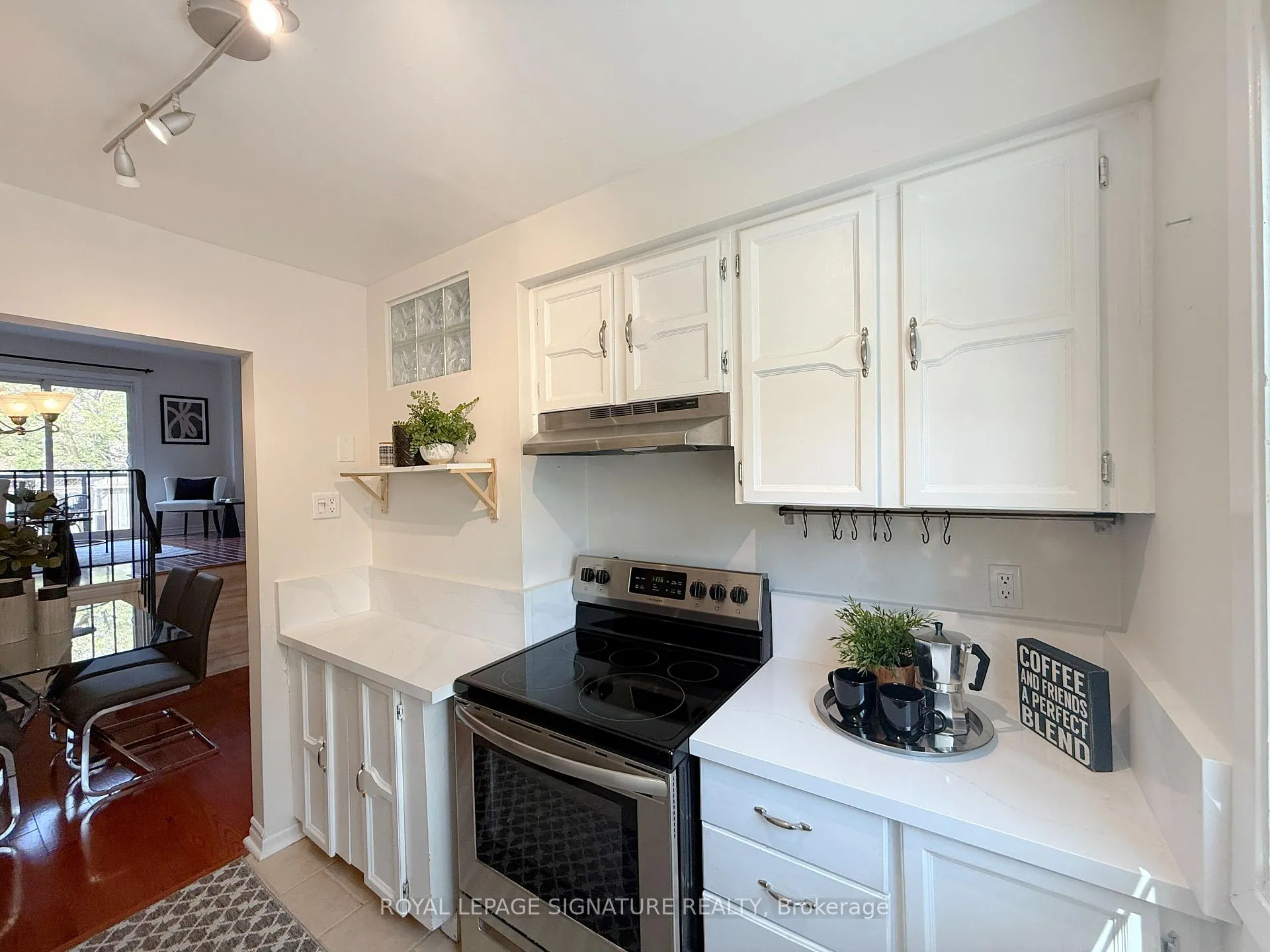 Photo 4 of 36 Lount Street, Toronto, Greenwood-Coxwell — HOMEH