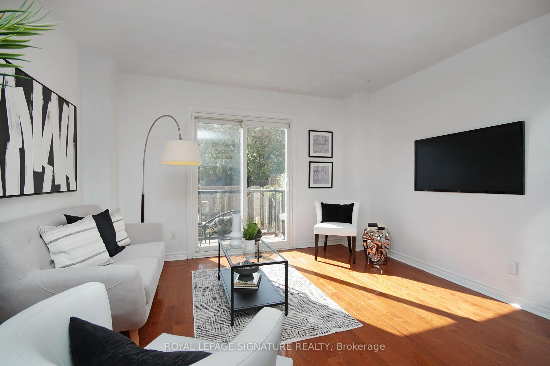Photo 9 of 36 Lount Street, Toronto, Greenwood-Coxwell — HOMEH