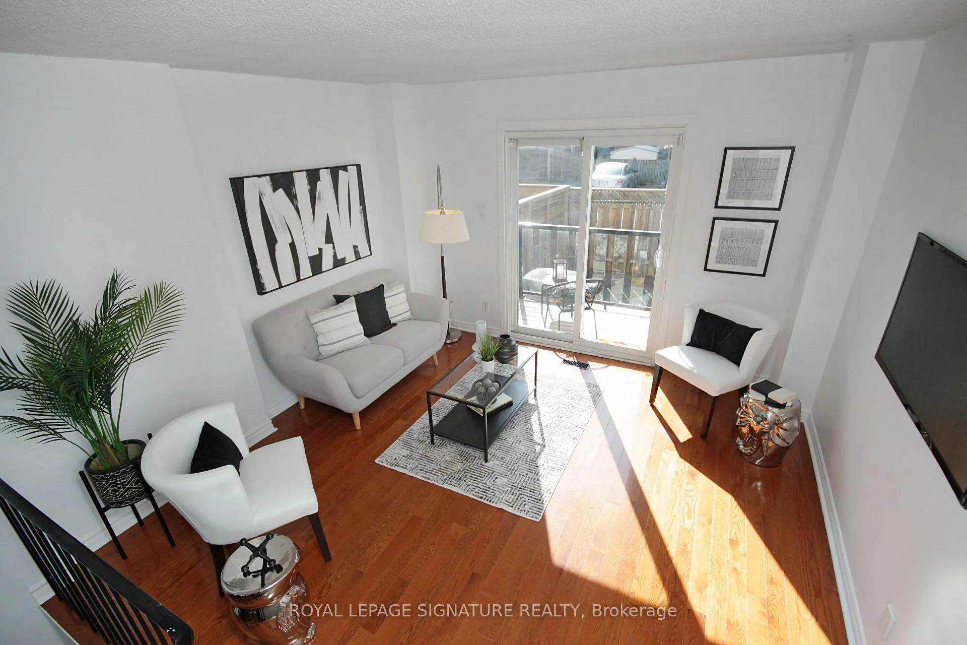 Photo 11 of 36 Lount Street, Toronto, Greenwood-Coxwell — HOMEH