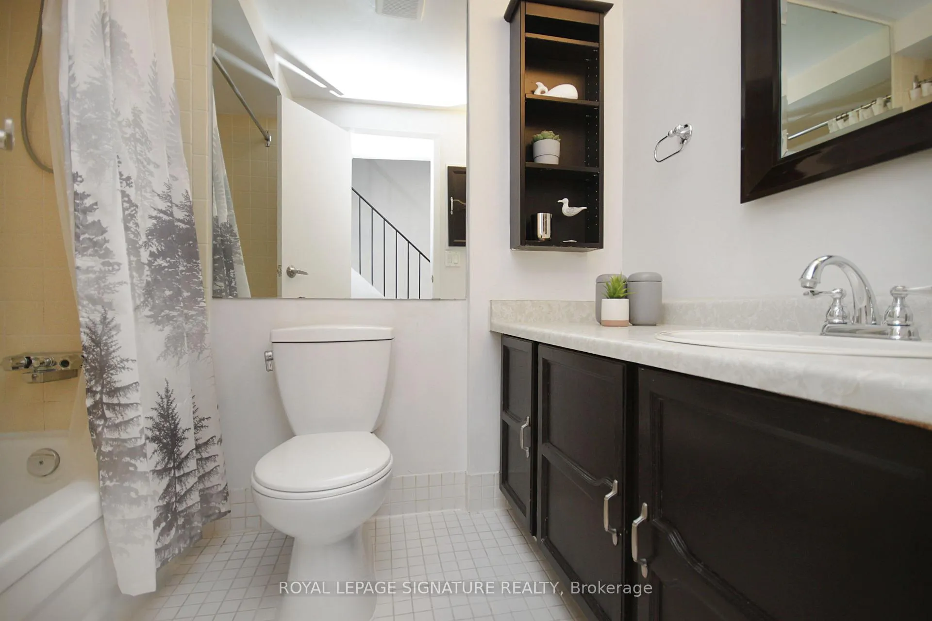 Photo 13 of 36 Lount Street, Toronto, Greenwood-Coxwell — HOMEH