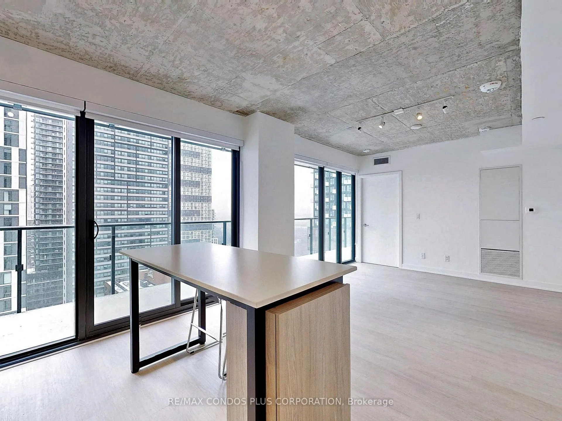 Photo 5 of Unit 1905, 47 Mutual Street, Toronto, Church-Yonge Corridor — HOMEH