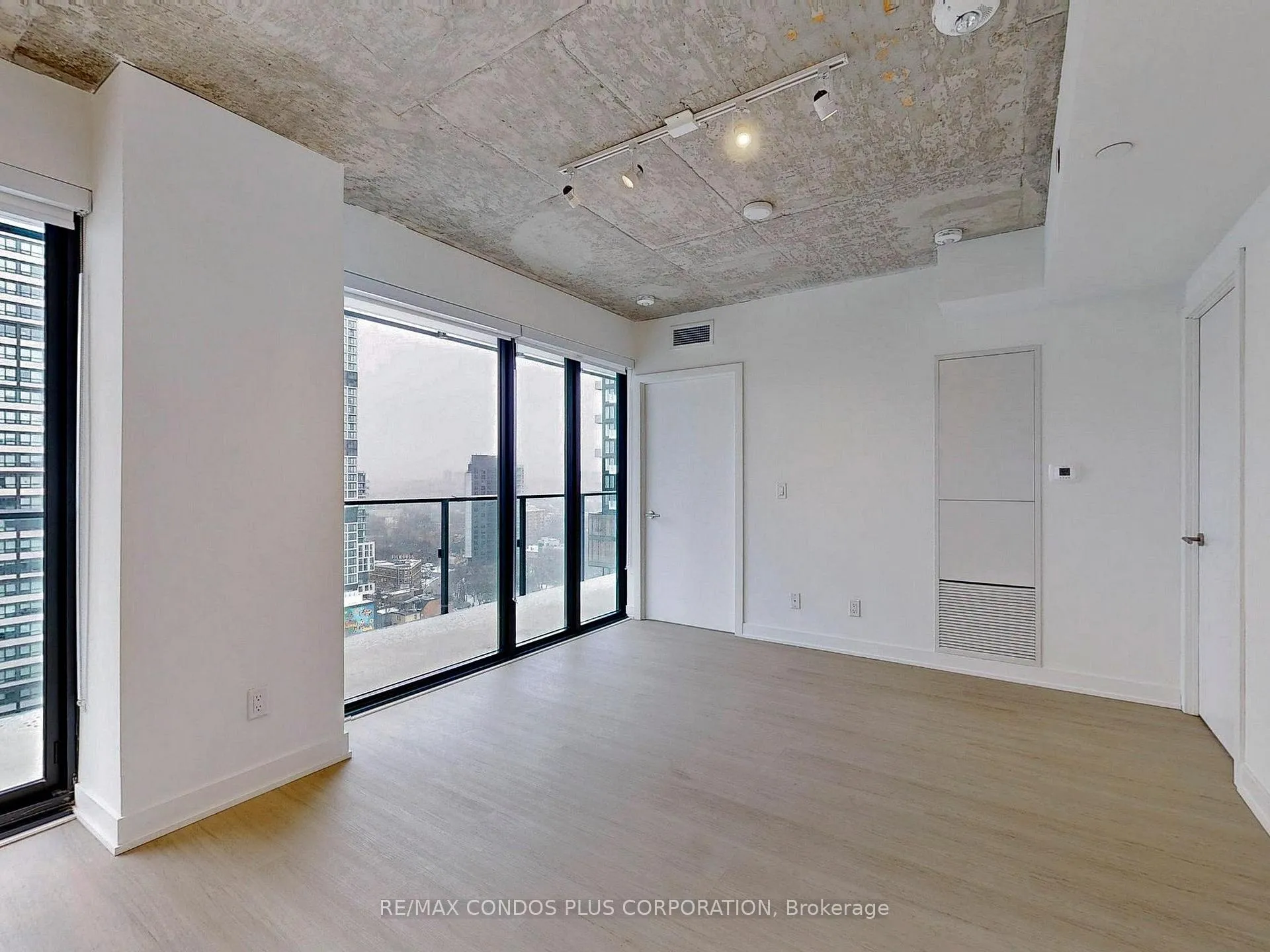 Photo 6 of Unit 1905, 47 Mutual Street, Toronto, Church-Yonge Corridor — HOMEH