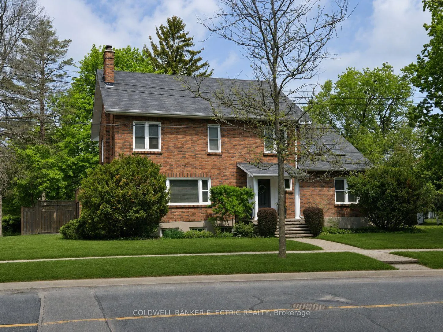 Photo 1 of 230 Geraldine Avenue, Peterborough, Northcrest Ward 5 — HOMEH