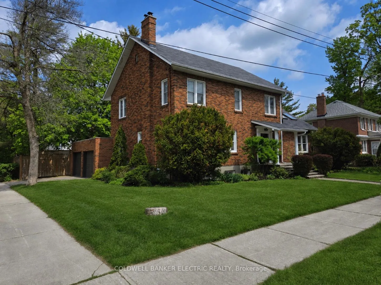 Photo 2 of 230 Geraldine Avenue, Peterborough, Northcrest Ward 5 — HOMEH