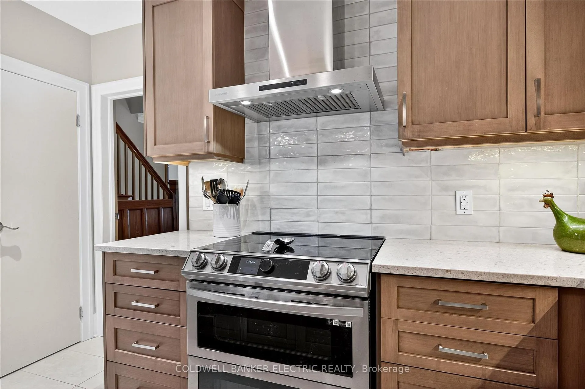 Photo 14 of 230 Geraldine Avenue, Peterborough, Northcrest Ward 5 — HOMEH