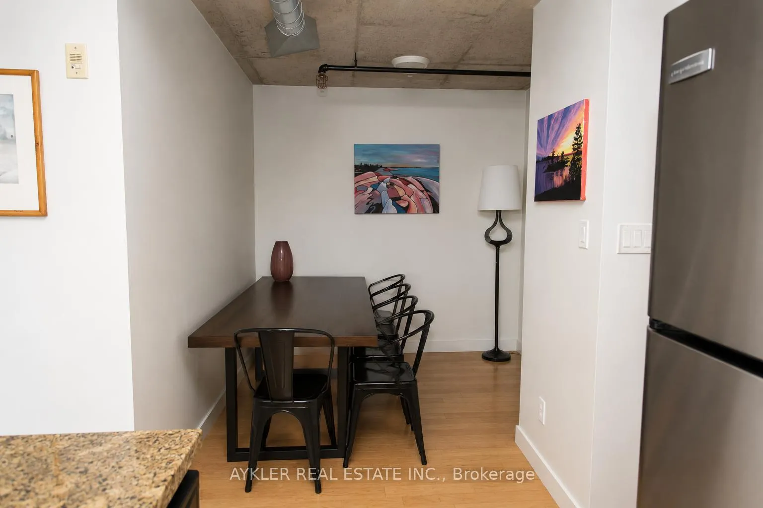 Photo 5 of Unit 502, 10 Wellesley Place, Toronto, North St. James Town — HOMEH
