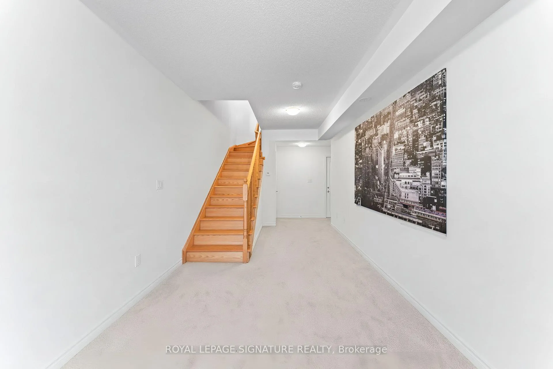 Photo 5 of 429 Dougall Avenue, Caledon, Rural Caledon — HOMEH