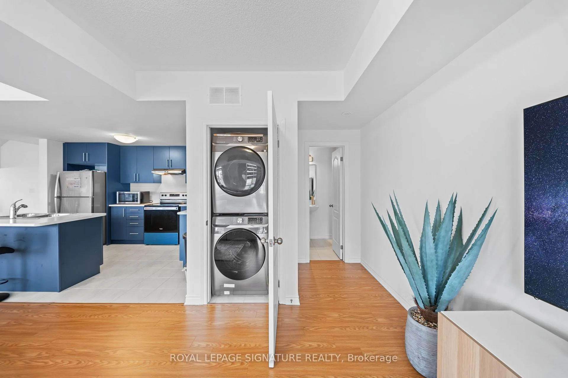 Photo 20 of 429 Dougall Avenue, Caledon, Rural Caledon — HOMEH