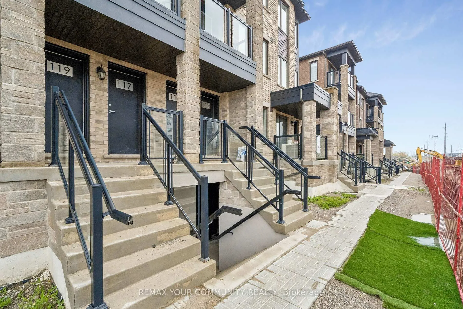 Photo 1 of 117 Appletree Lane, Barrie, Innis-Shore — HOMEH