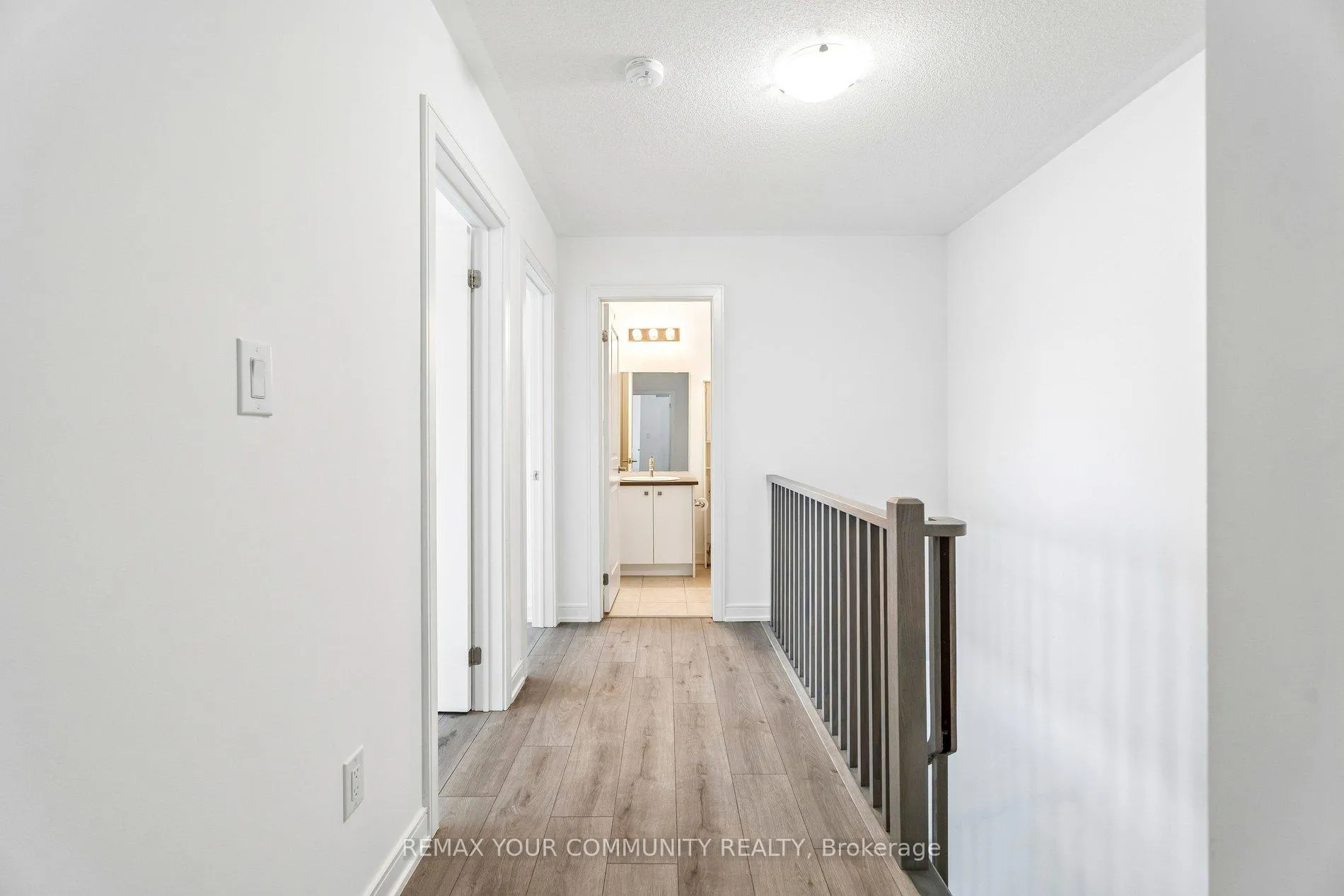 Photo 18 of 117 Appletree Lane, Barrie, Innis-Shore — HOMEH
