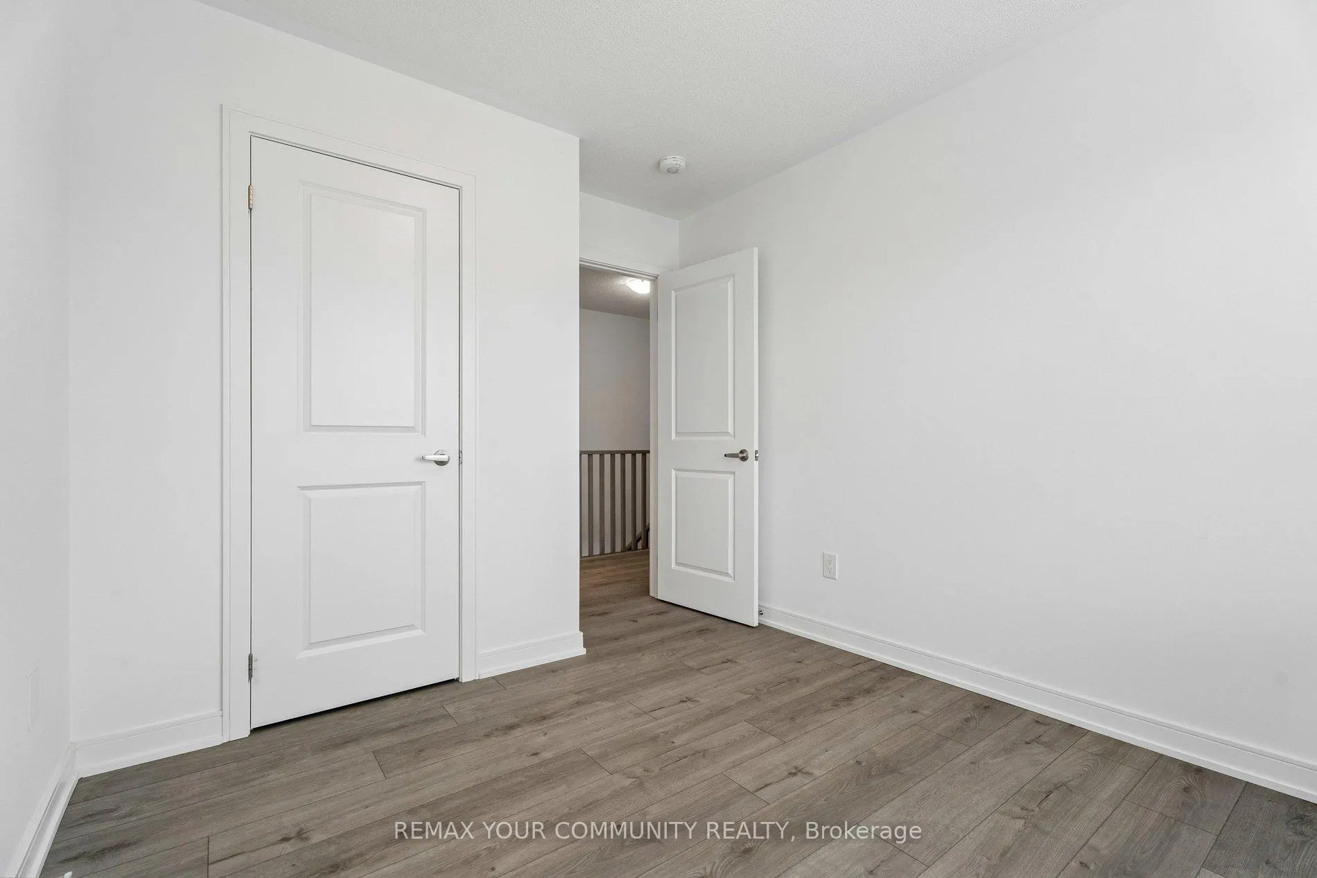 Photo 22 of 117 Appletree Lane, Barrie, Innis-Shore — HOMEH