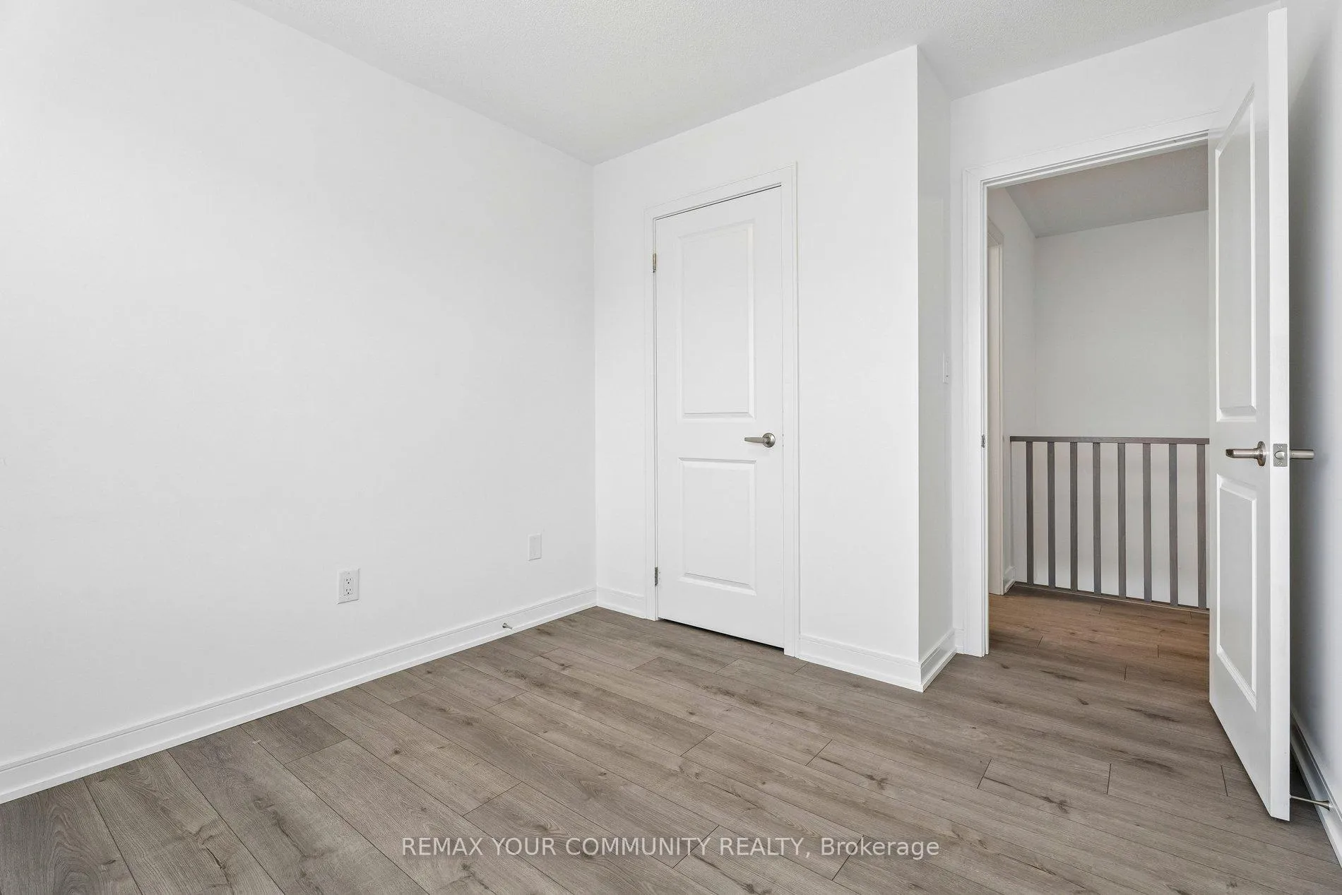 Photo 23 of 117 Appletree Lane, Barrie, Innis-Shore — HOMEH