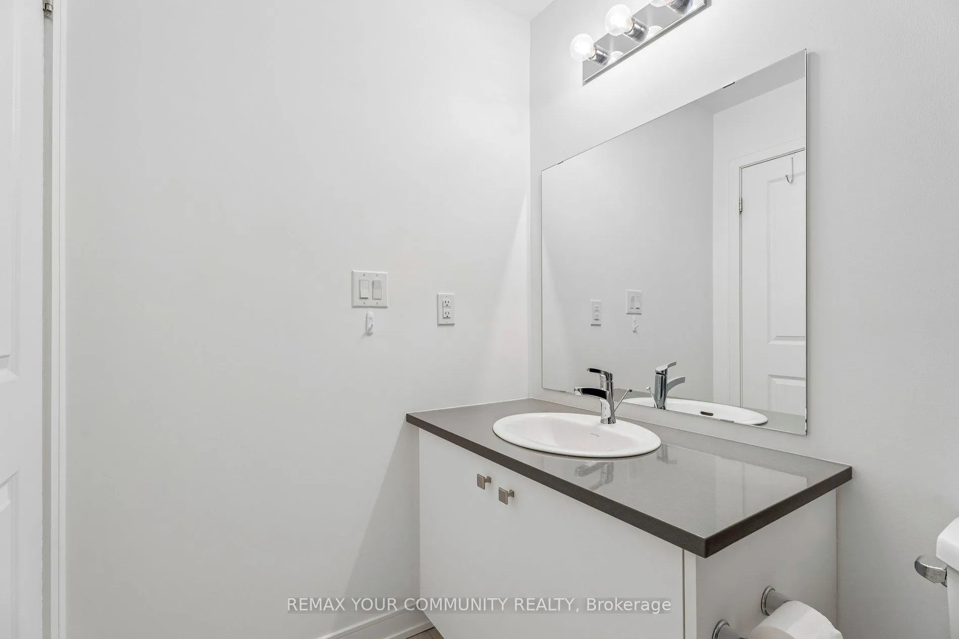 Photo 27 of 117 Appletree Lane, Barrie, Innis-Shore — HOMEH