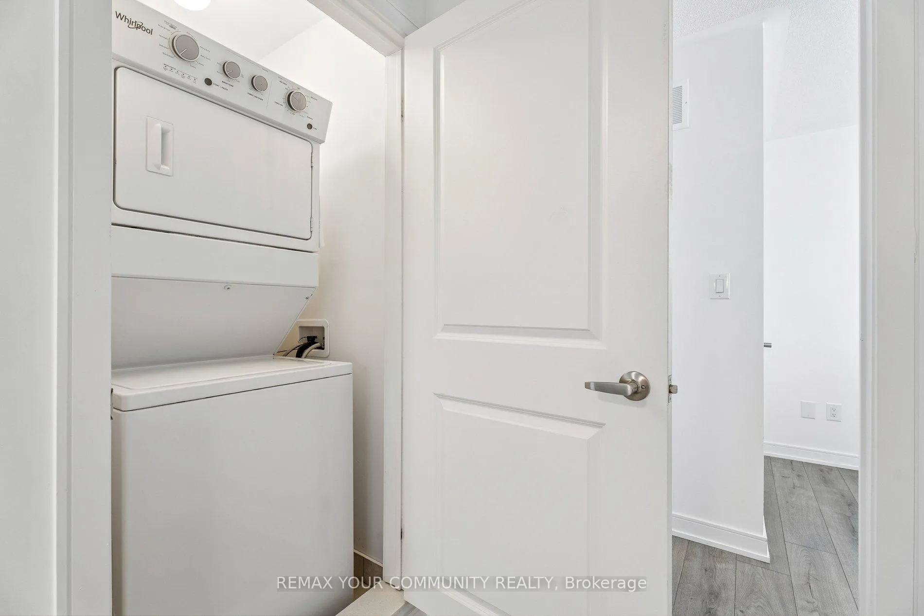 Photo 28 of 117 Appletree Lane, Barrie, Innis-Shore — HOMEH