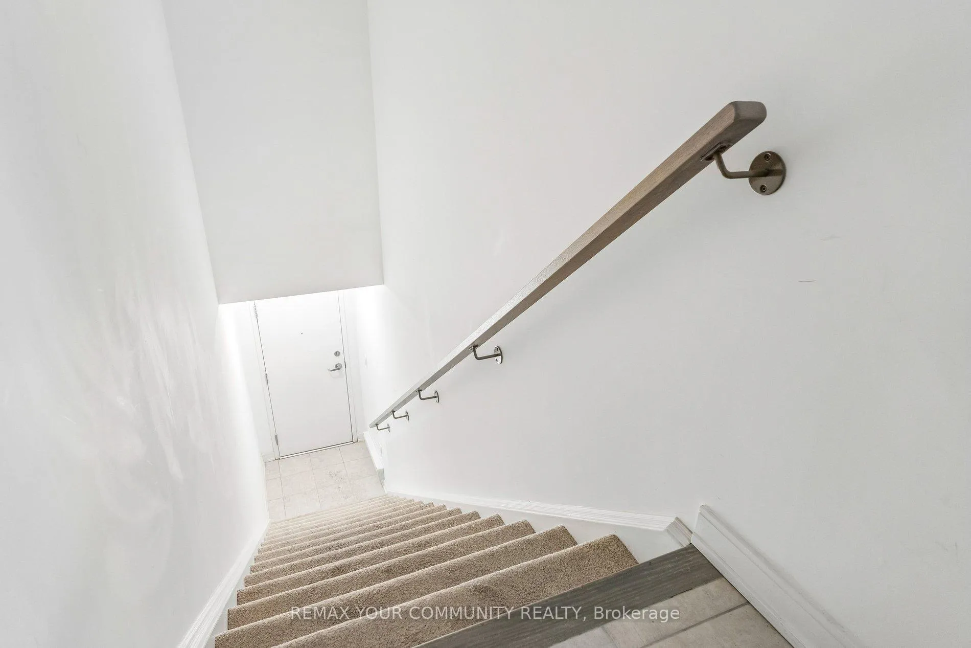Photo 29 of 117 Appletree Lane, Barrie, Innis-Shore — HOMEH