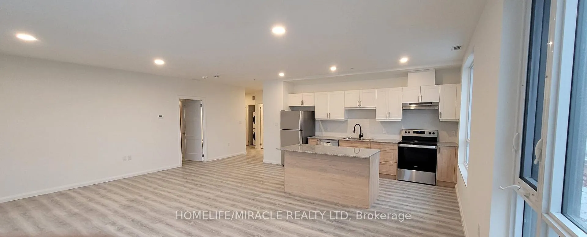 Photo 3 of Unit 304, 1098 Paisley Road, Guelph, Willow West/Sugarbush/West Acres — HOMEH