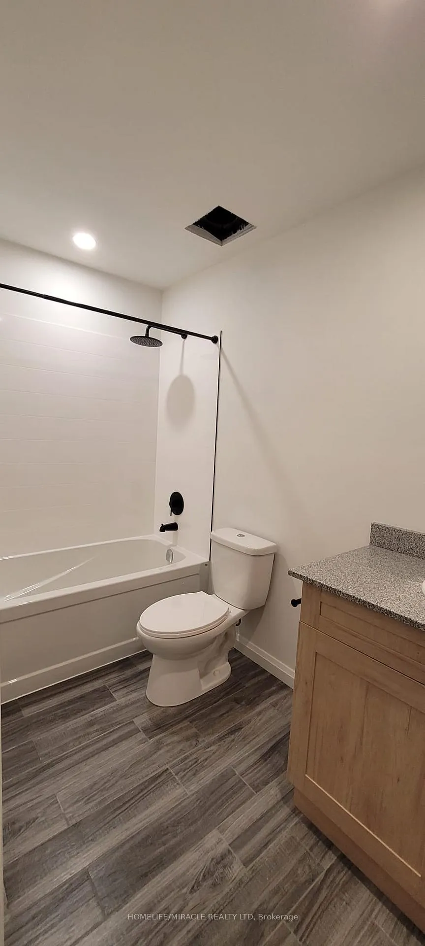 Photo 6 of Unit 304, 1098 Paisley Road, Guelph, Willow West/Sugarbush/West Acres — HOMEH
