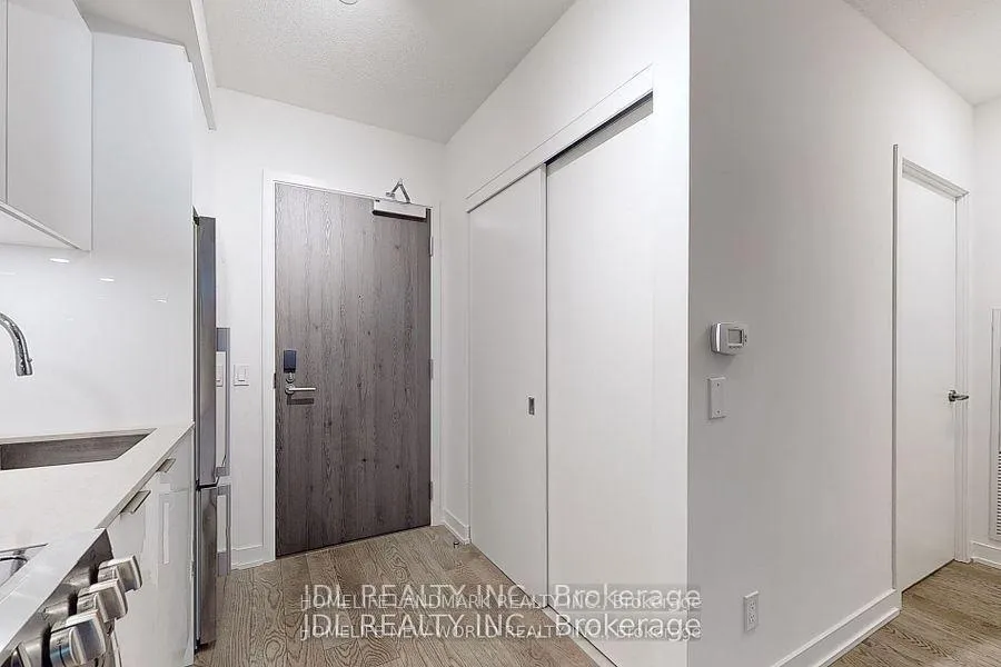 Photo 11 of Unit 408, 25 Richmond St Street E, Toronto, Church-Yonge Corridor — HOMEH