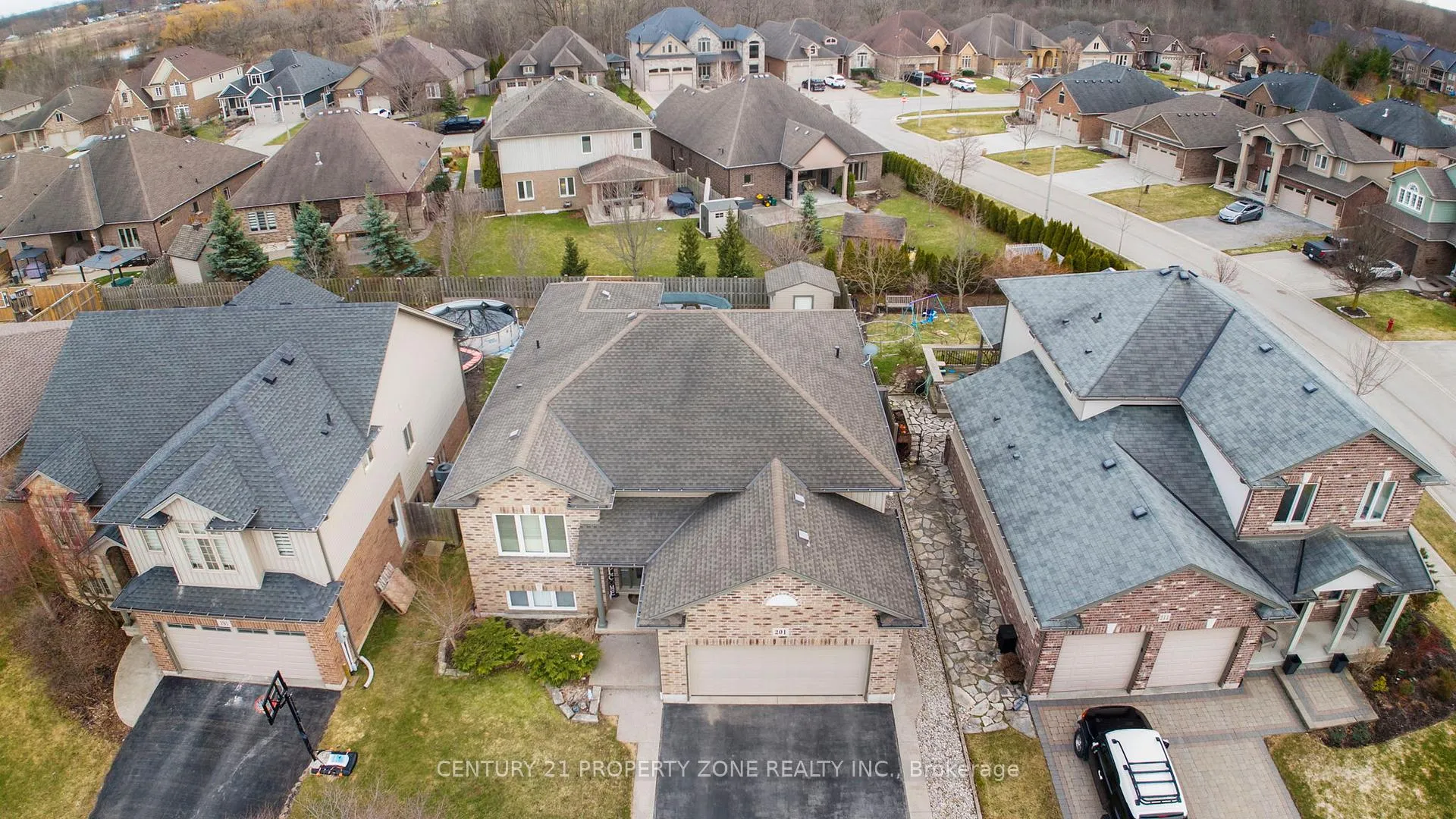 Photo 2 of 201 Gaiser Road, Welland, Coyle Creek — HOMEH