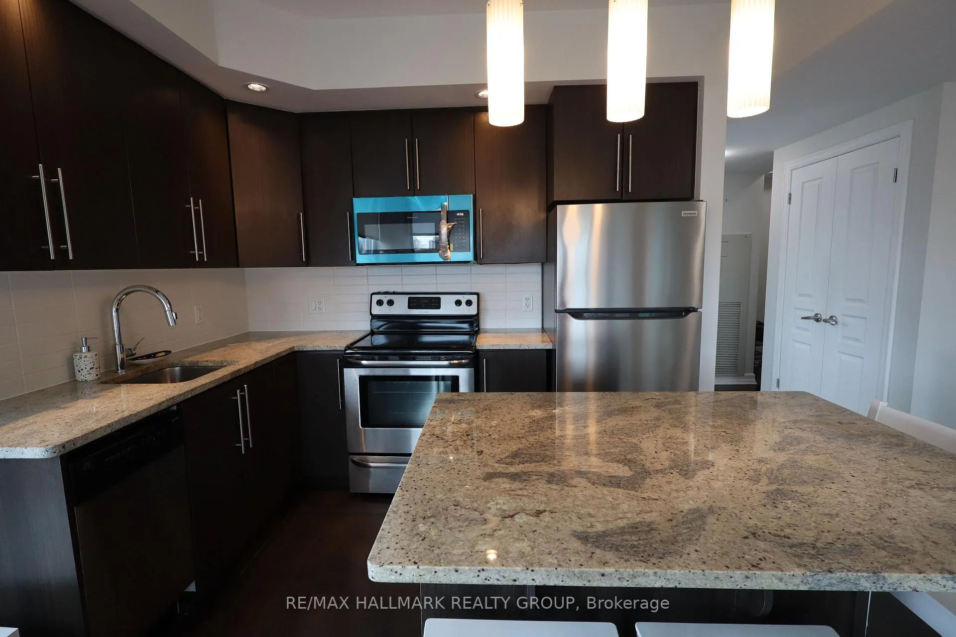 Photo 8 of Unit 616, 238 Besserer Street, Ottawa, Sandy Hill — HOMEH