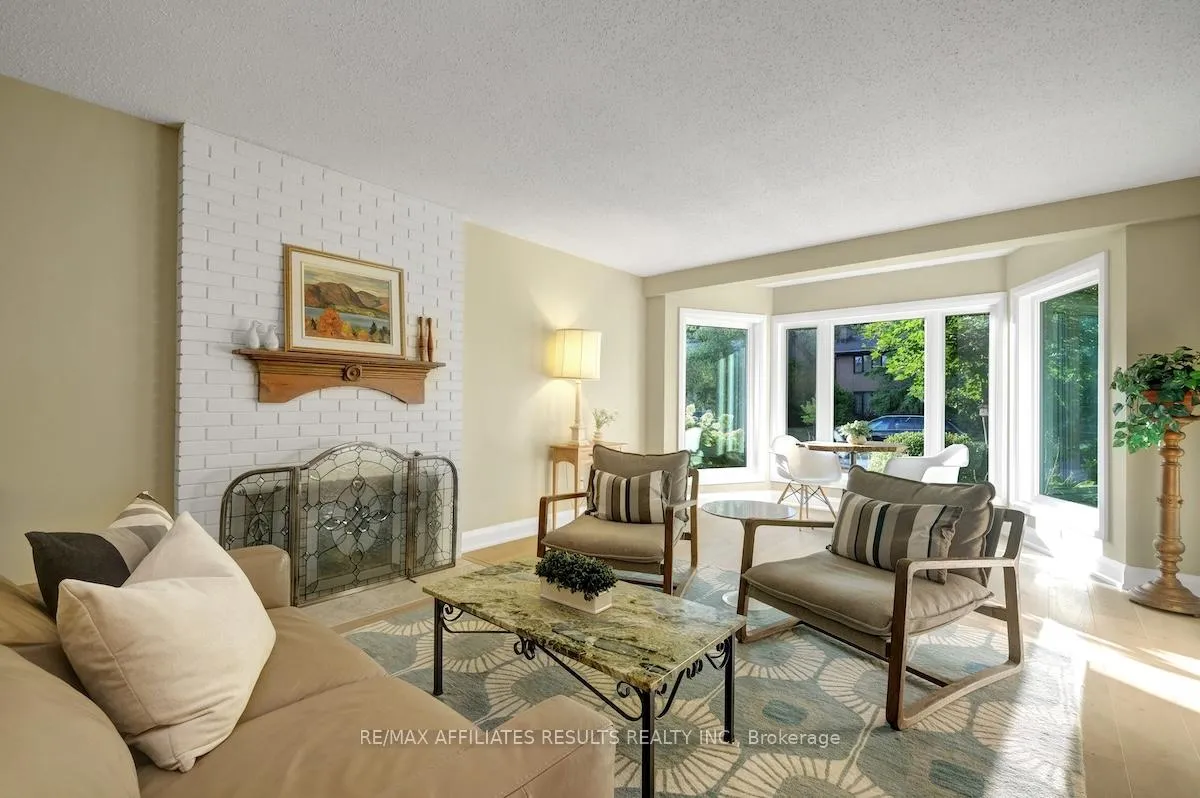 Photo 6 of 5 Tiffany Crescent, Ottawa, Kanata - Beaverbrook — HOMEH