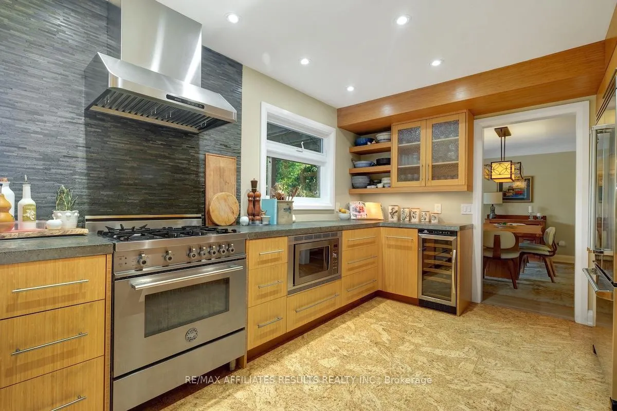 Photo 14 of 5 Tiffany Crescent, Ottawa, Kanata - Beaverbrook — HOMEH