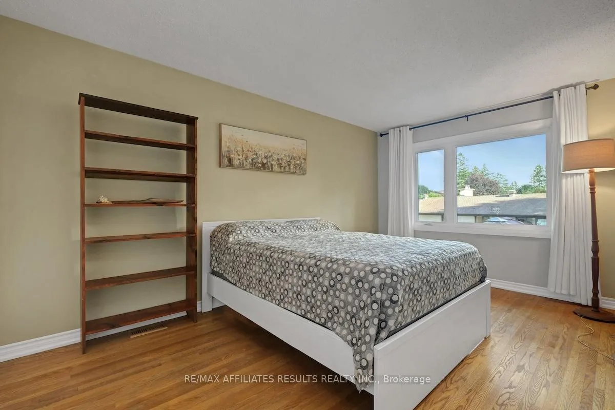 Photo 32 of 5 Tiffany Crescent, Ottawa, Kanata - Beaverbrook — HOMEH