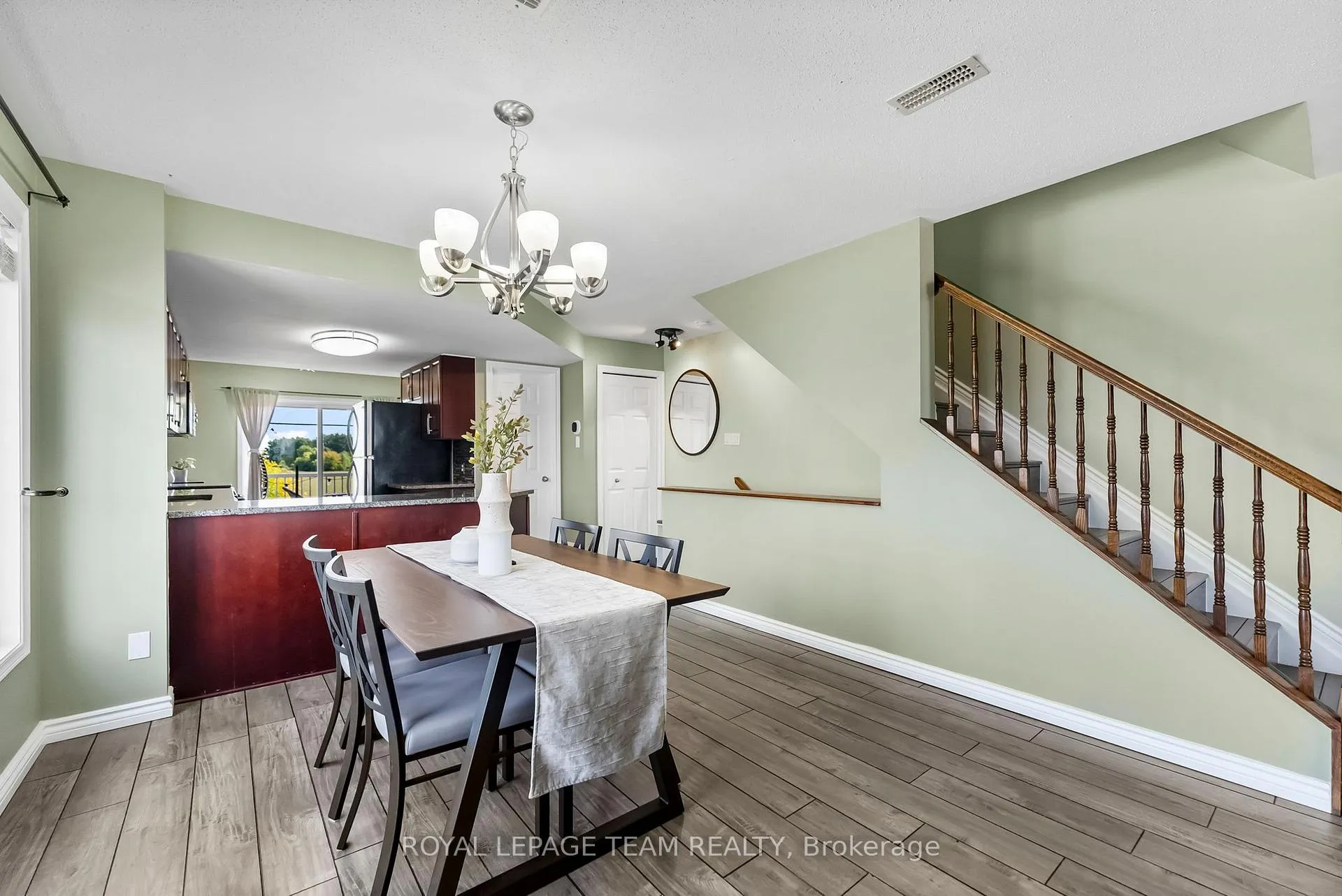 Photo 7 of 368 Crownridge Drive, Ottawa, Kanata - Emerald Meadows/Trailwest — HOMEH