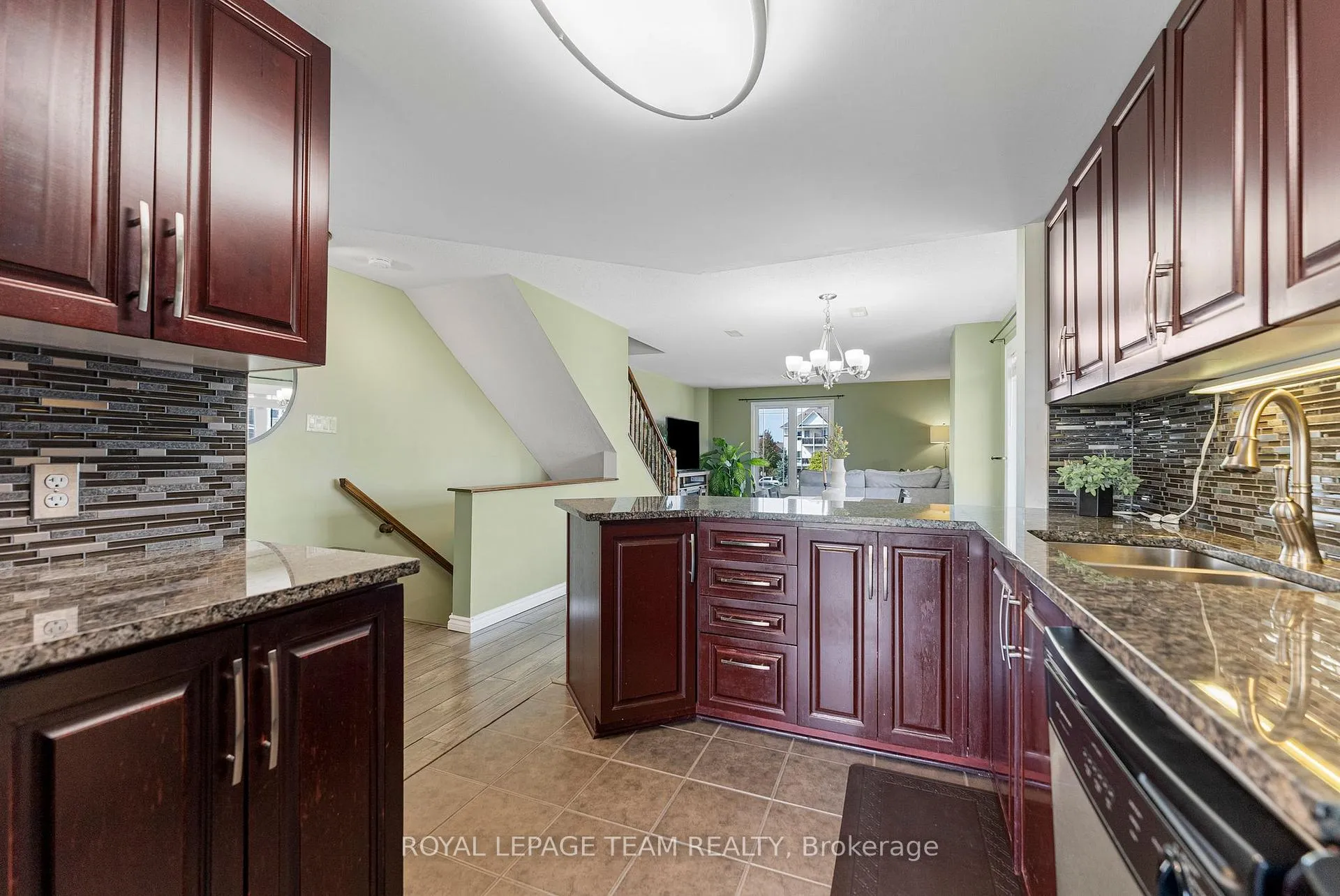 Photo 16 of 368 Crownridge Drive, Ottawa, Kanata - Emerald Meadows/Trailwest — HOMEH