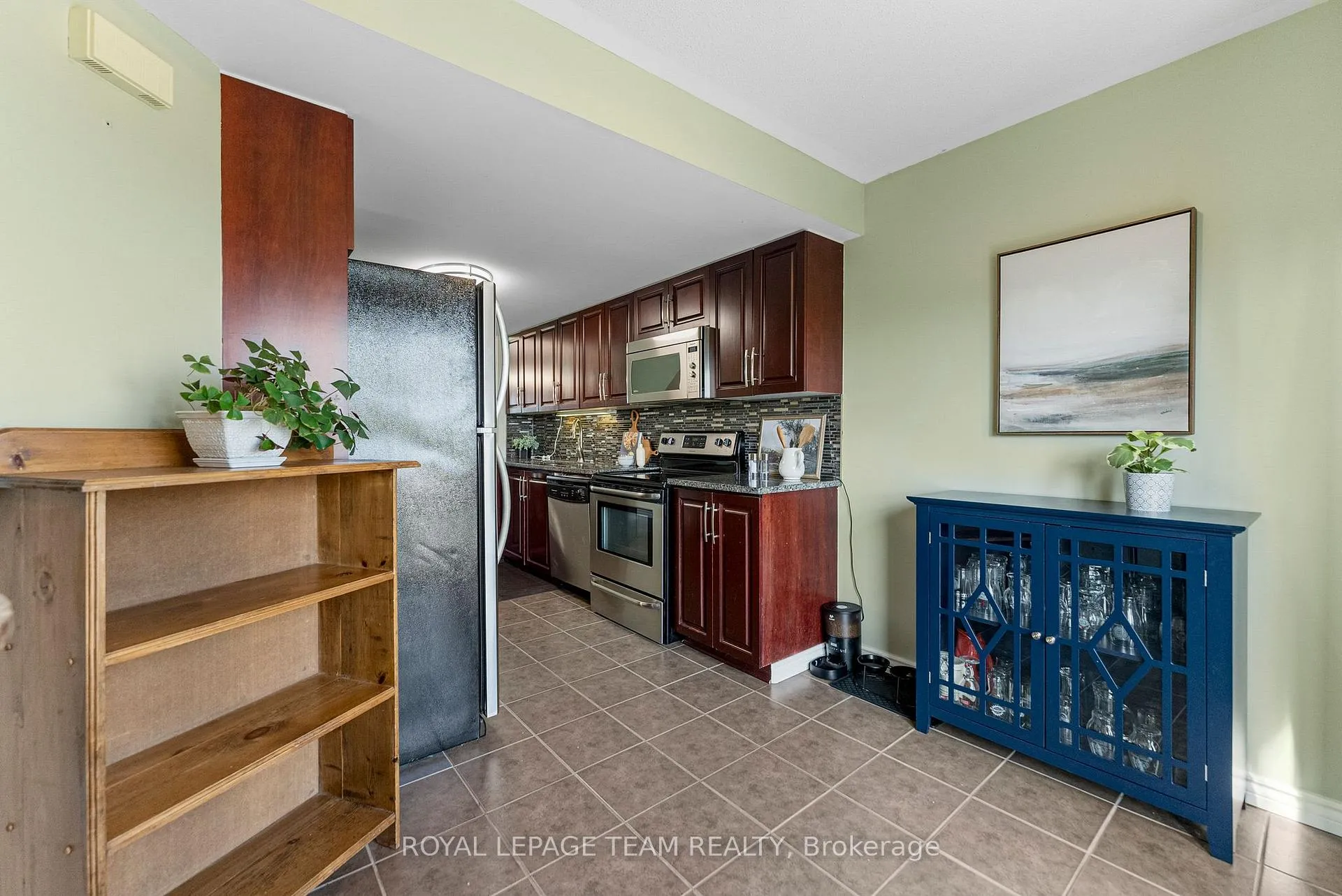Photo 17 of 368 Crownridge Drive, Ottawa, Kanata - Emerald Meadows/Trailwest — HOMEH