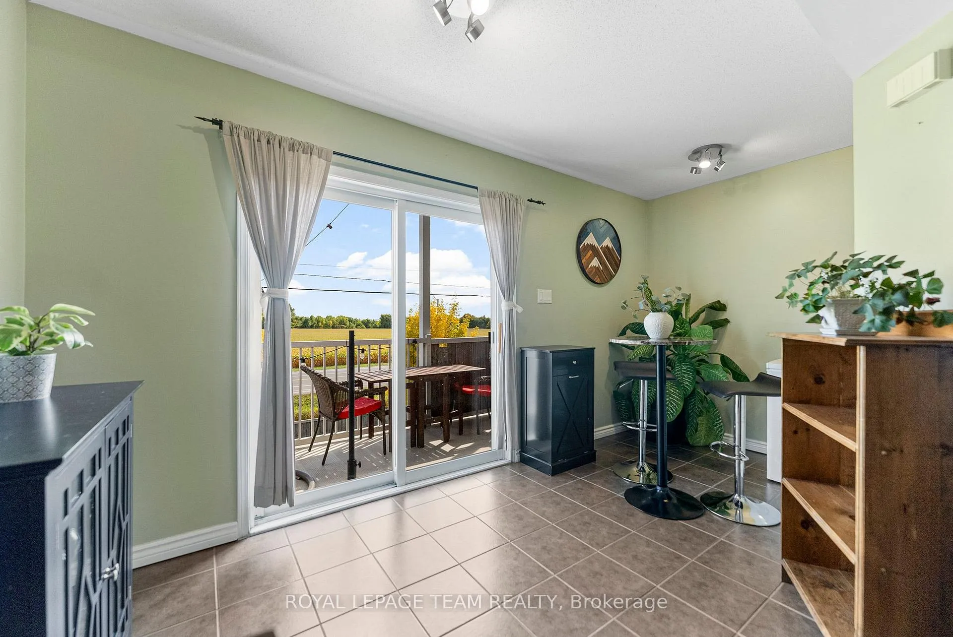 Photo 19 of 368 Crownridge Drive, Ottawa, Kanata - Emerald Meadows/Trailwest — HOMEH