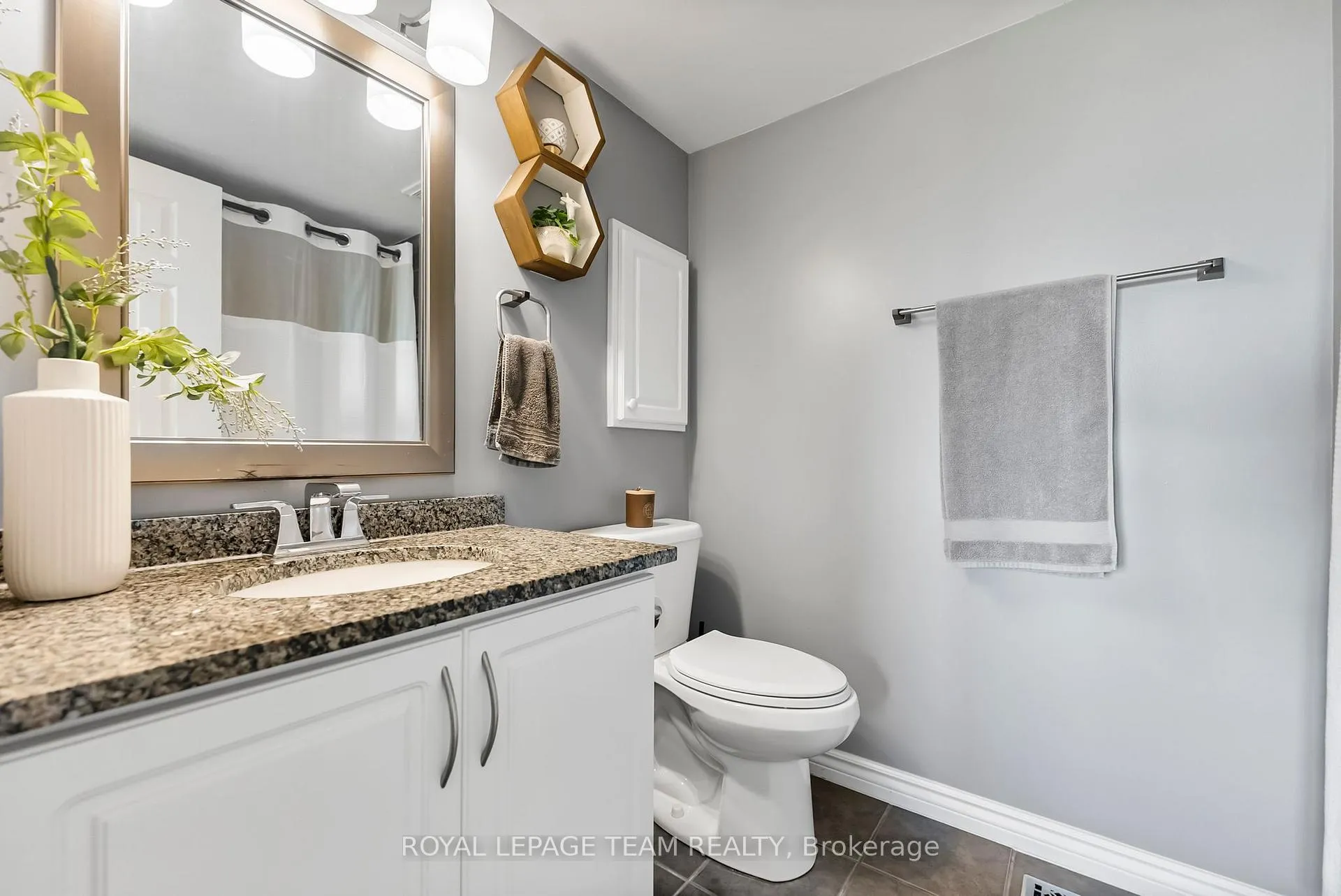 Photo 27 of 368 Crownridge Drive, Ottawa, Kanata - Emerald Meadows/Trailwest — HOMEH