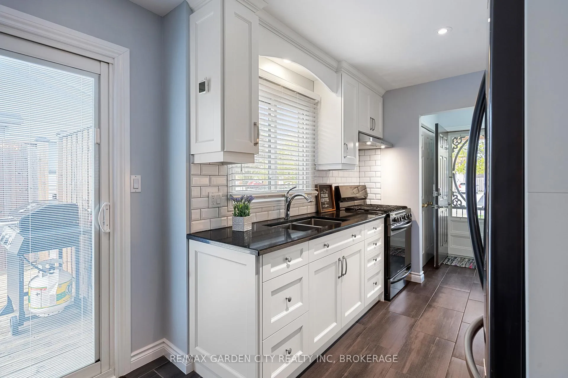 Photo 16 of 28 Fox Trail Drive, St. Catharines, Rykert/Vansickle — HOMEH