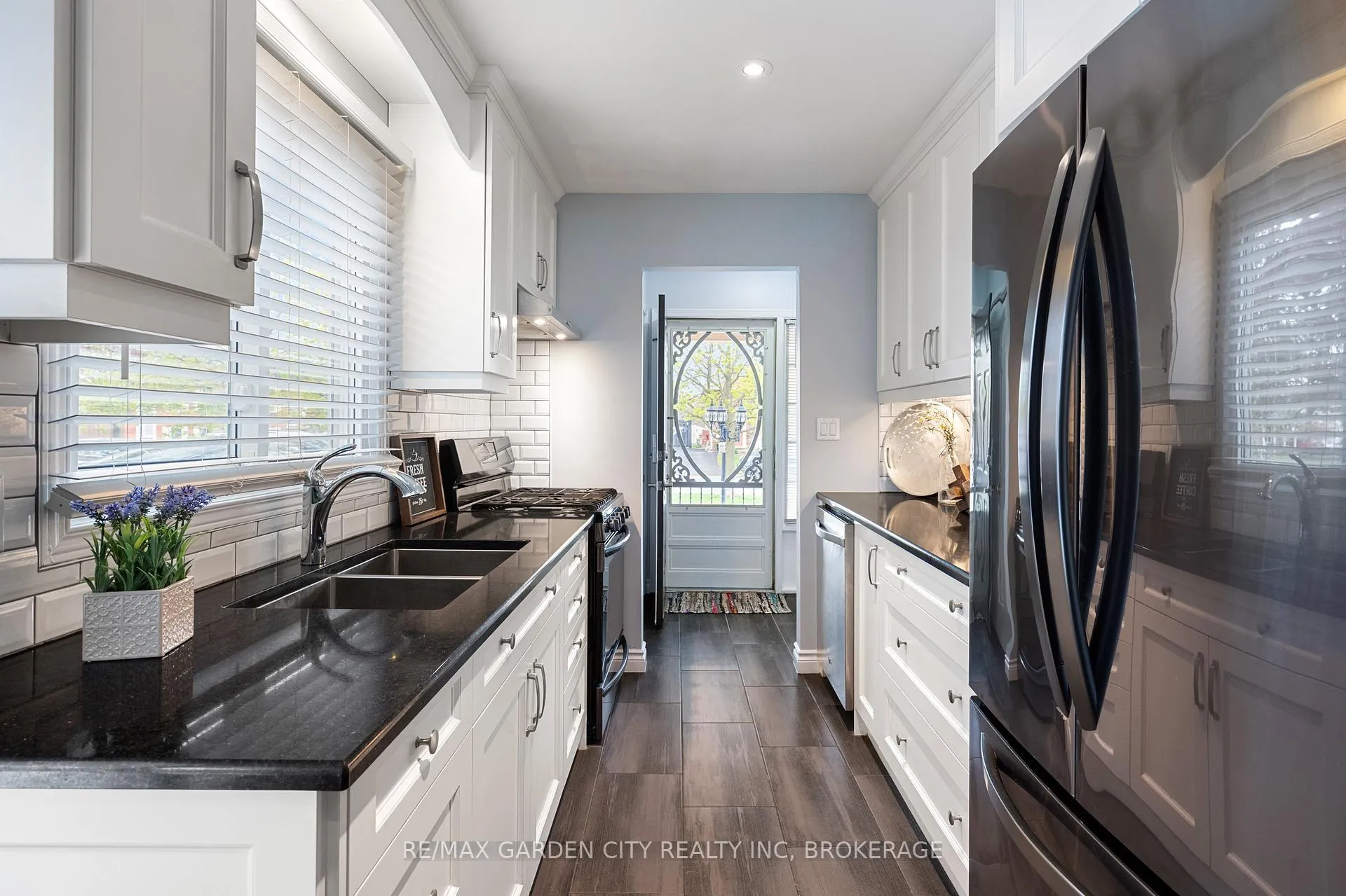 Photo 17 of 28 Fox Trail Drive, St. Catharines, Rykert/Vansickle — HOMEH