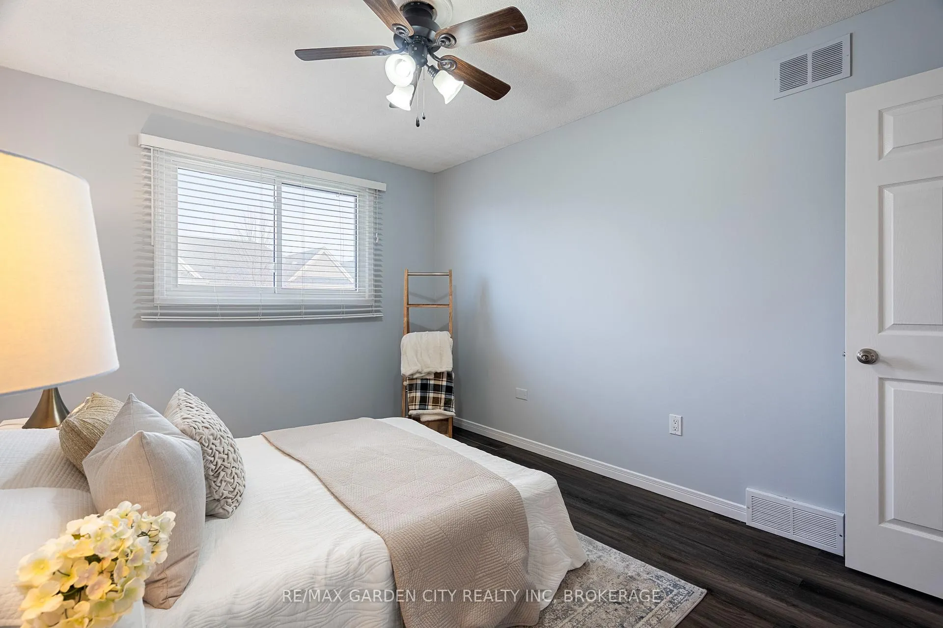 Photo 21 of 28 Fox Trail Drive, St. Catharines, Rykert/Vansickle — HOMEH