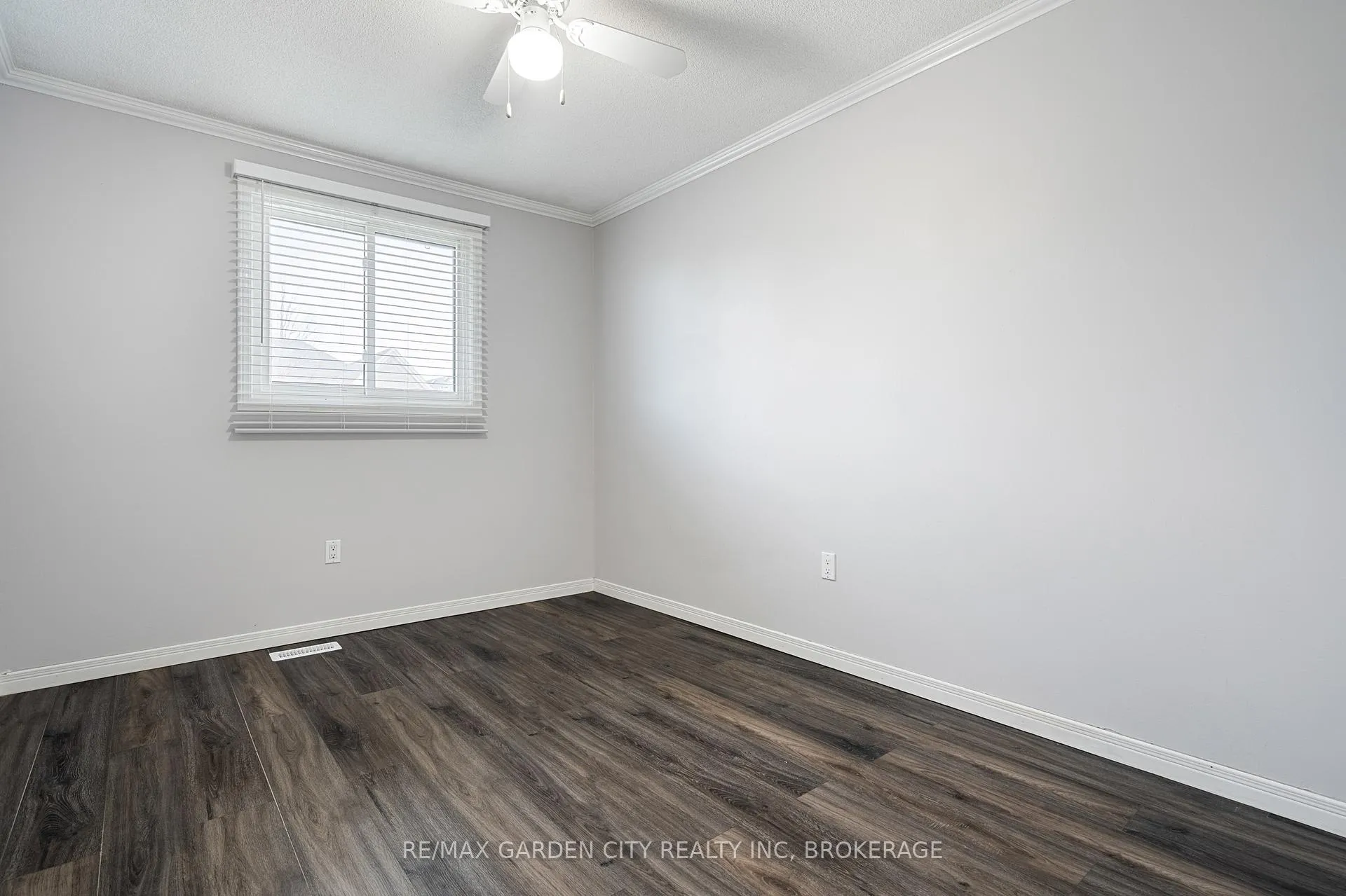 Photo 25 of 28 Fox Trail Drive, St. Catharines, Rykert/Vansickle — HOMEH