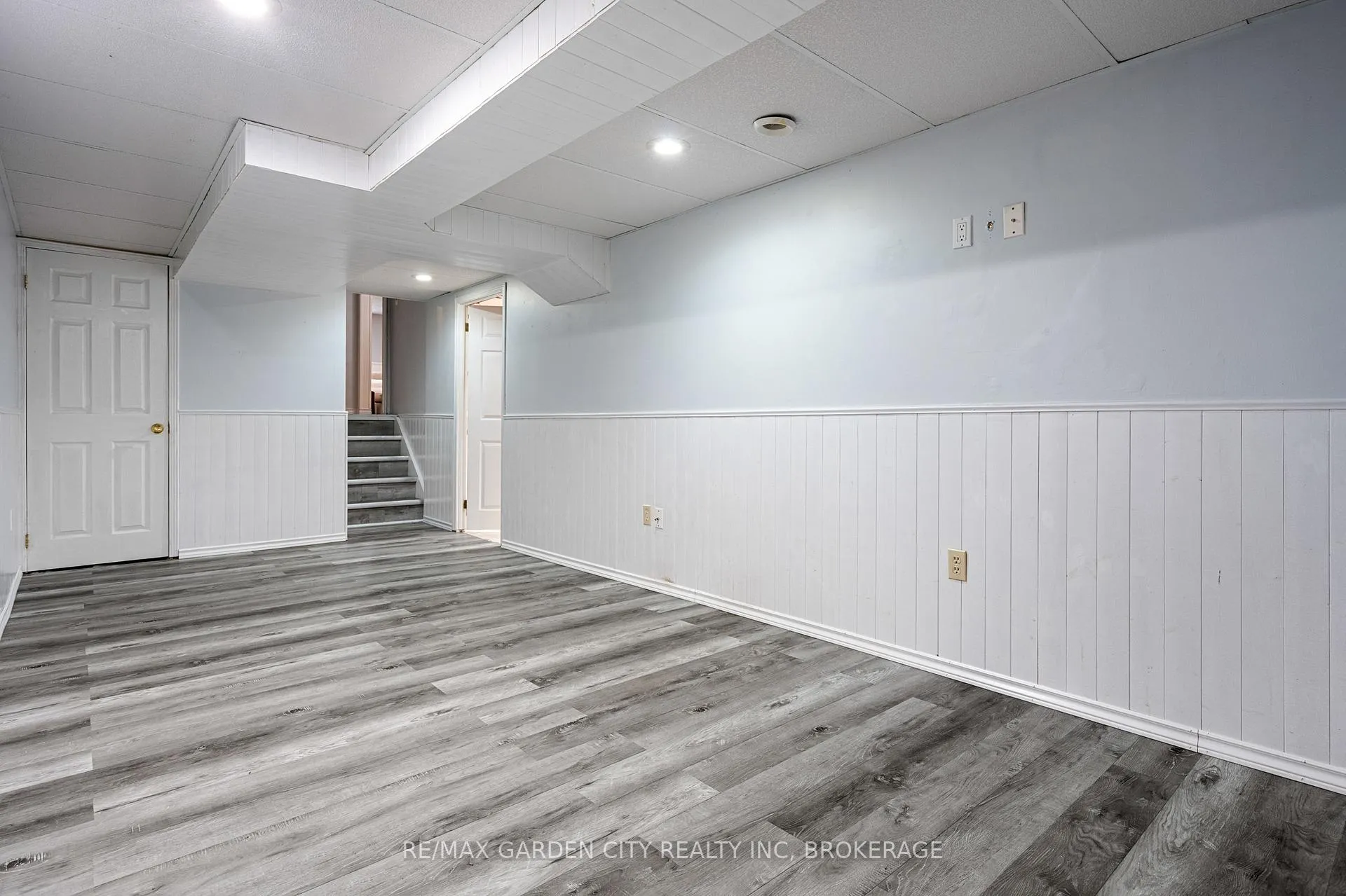 Photo 34 of 28 Fox Trail Drive, St. Catharines, Rykert/Vansickle — HOMEH